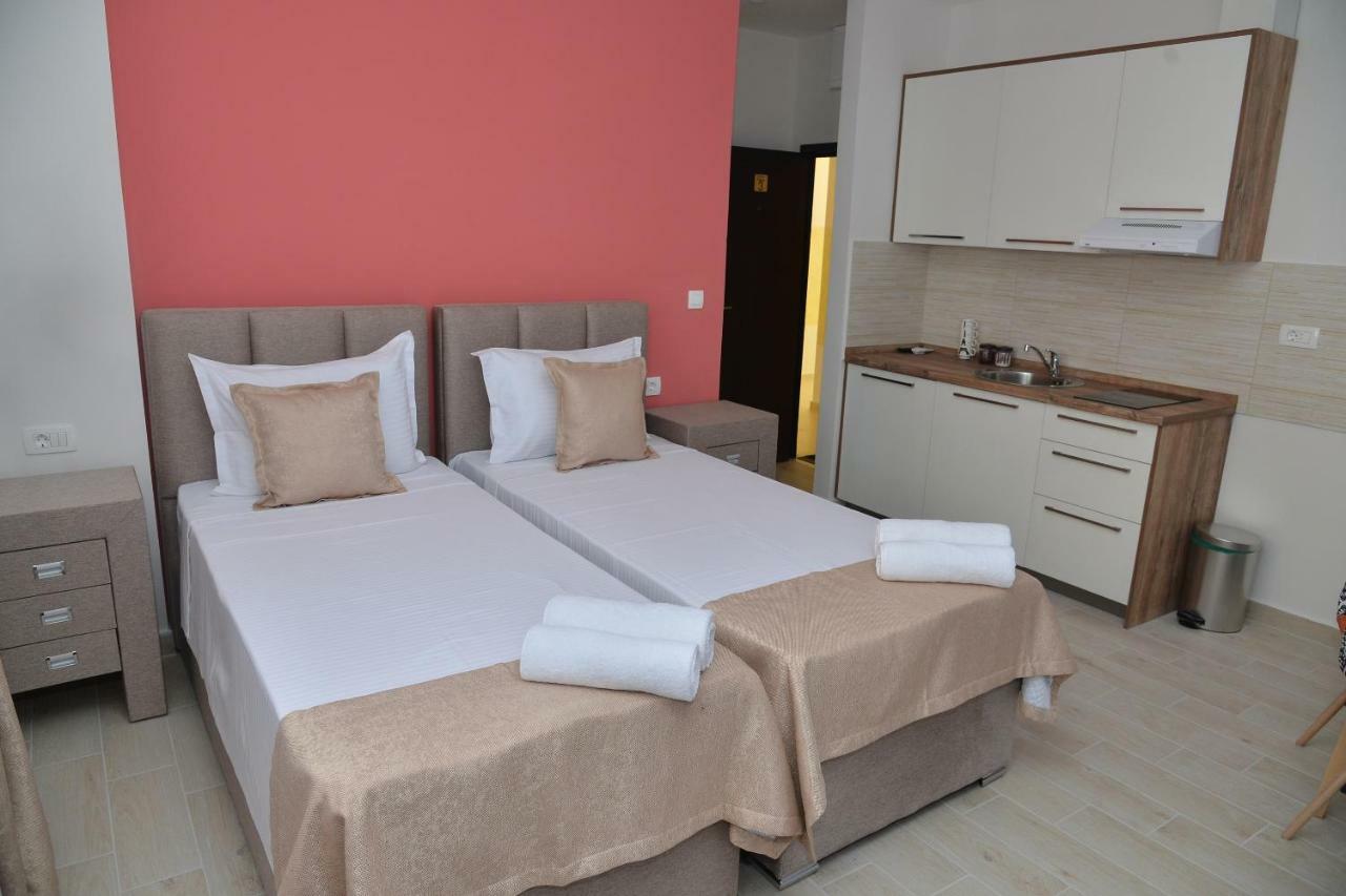 Helada Apartments Тиват Экстерьер фото