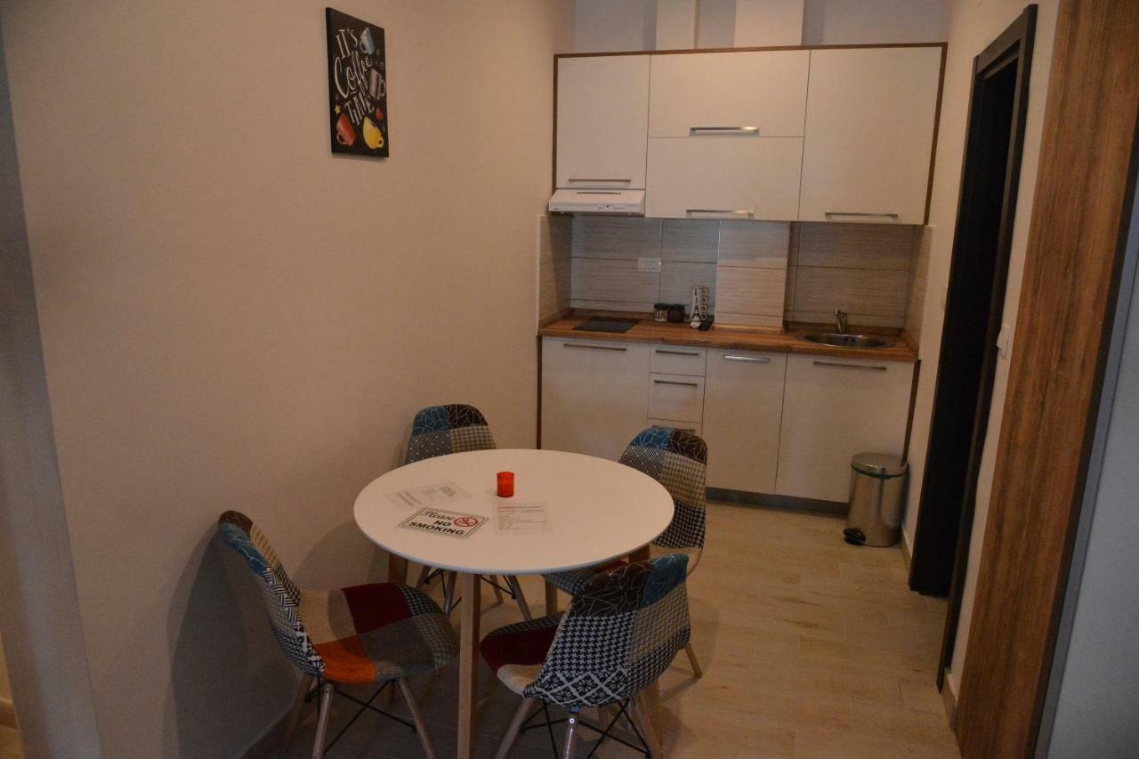 Helada Apartments Тиват Экстерьер фото