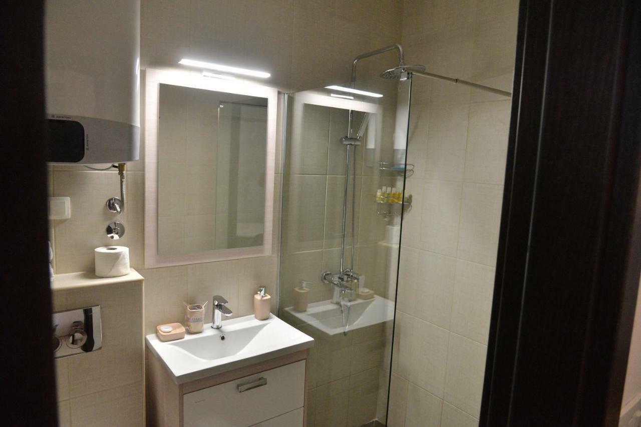 Helada Apartments Тиват Экстерьер фото