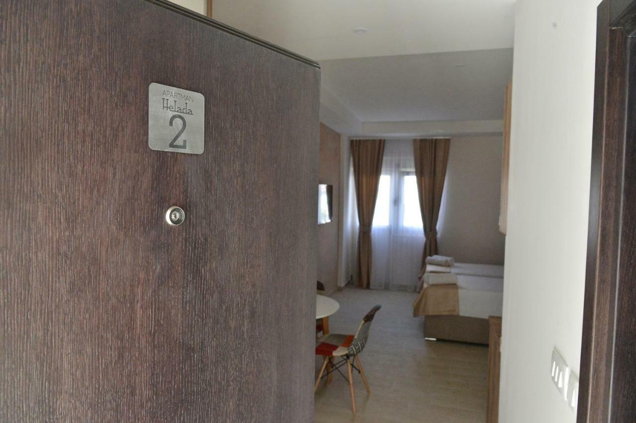 Helada Apartments Тиват Экстерьер фото