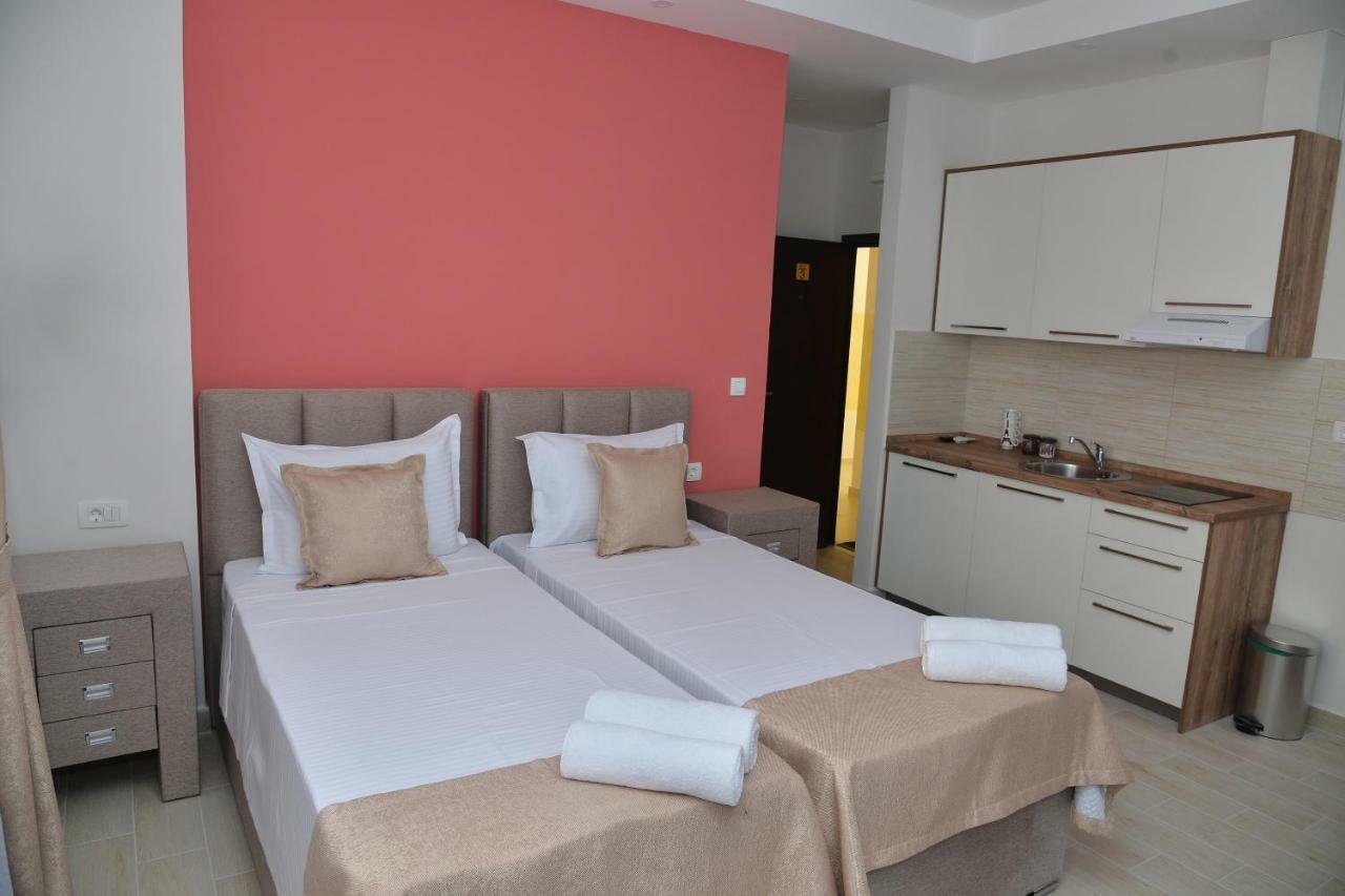 Helada Apartments Тиват Экстерьер фото